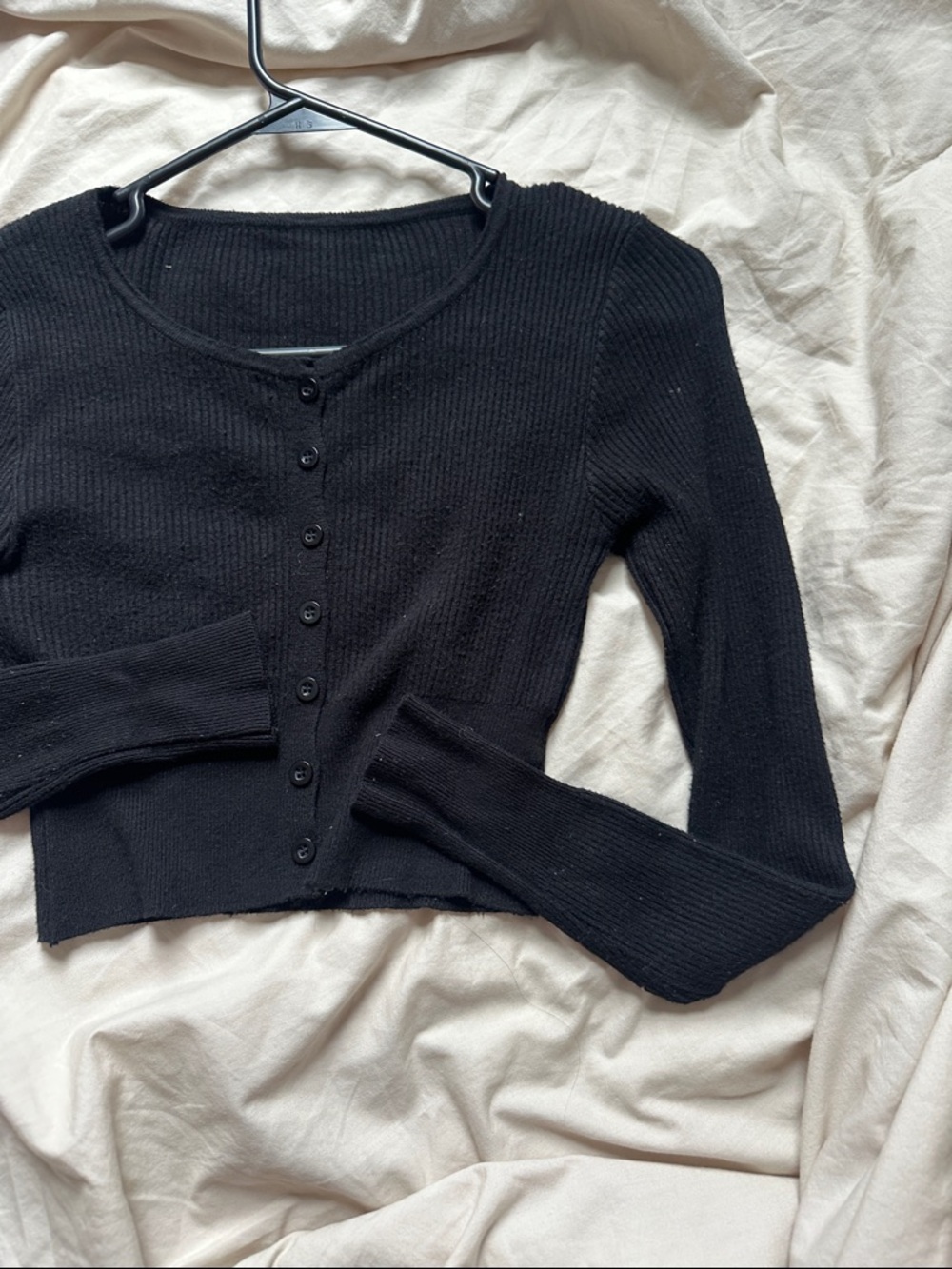 Black Ribbed Button-Front Cropped Cardigan - Picture 3 of 4
